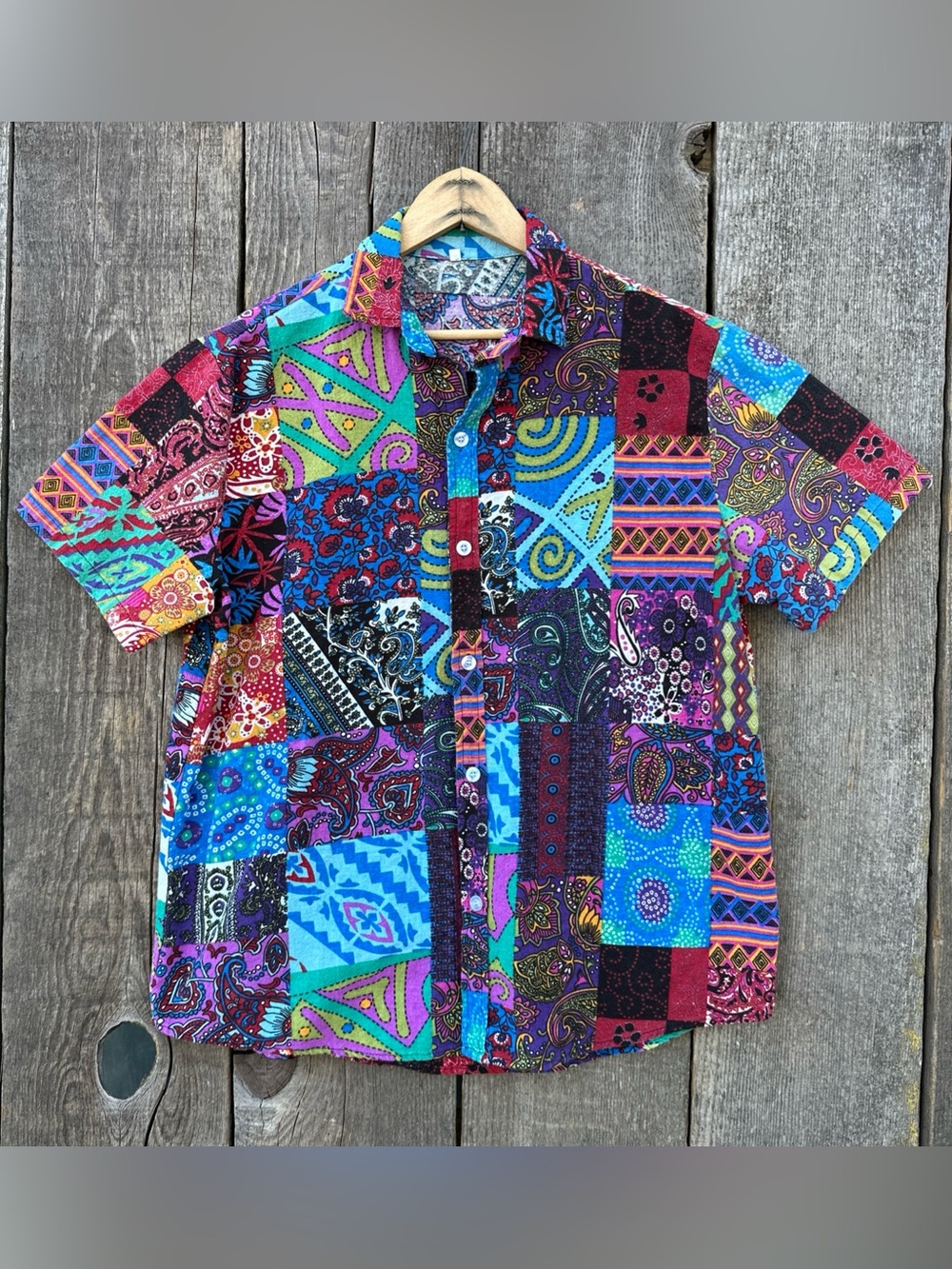 Boho Hippie Retro Style Faux Patchwork Psychedelic Short Sleeve Button-Up Large